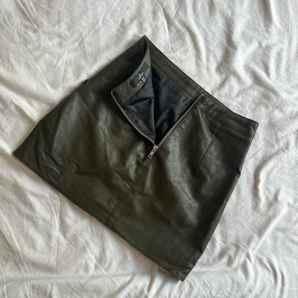LULUS FAUX LEATHER MINI SKIRT